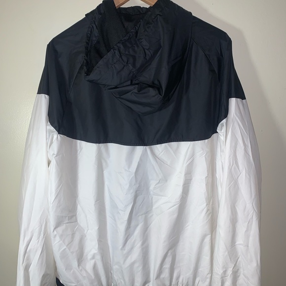 NIKE WINDBREAKER Black / White XL Mesh - Picture 2 of 3